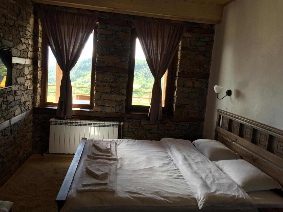 Калпаците - Kalpacite Guest Houses Skrebatno Buitenkant foto