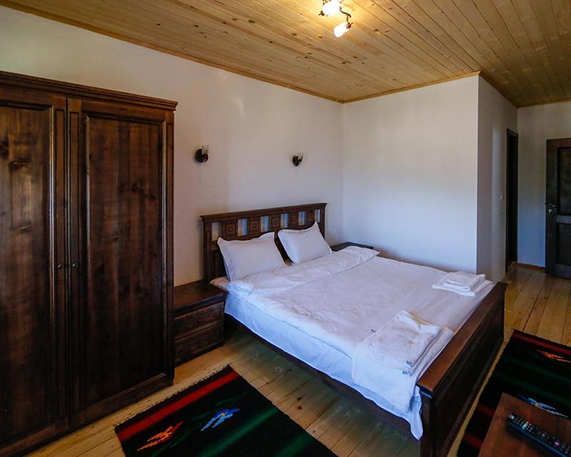 Калпаците - Kalpacite Guest Houses Skrebatno Buitenkant foto